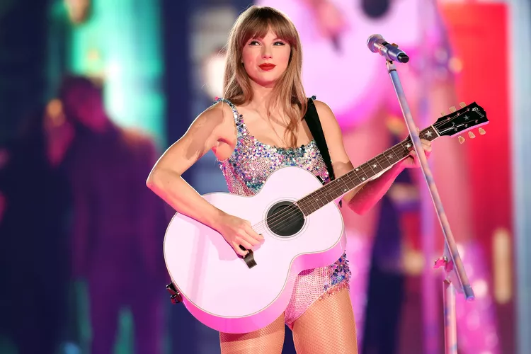 emily dickinson taylor swift